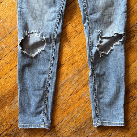 Free People‎ Busted Denim Distressed Skinny Jean - Picture 4 of 6